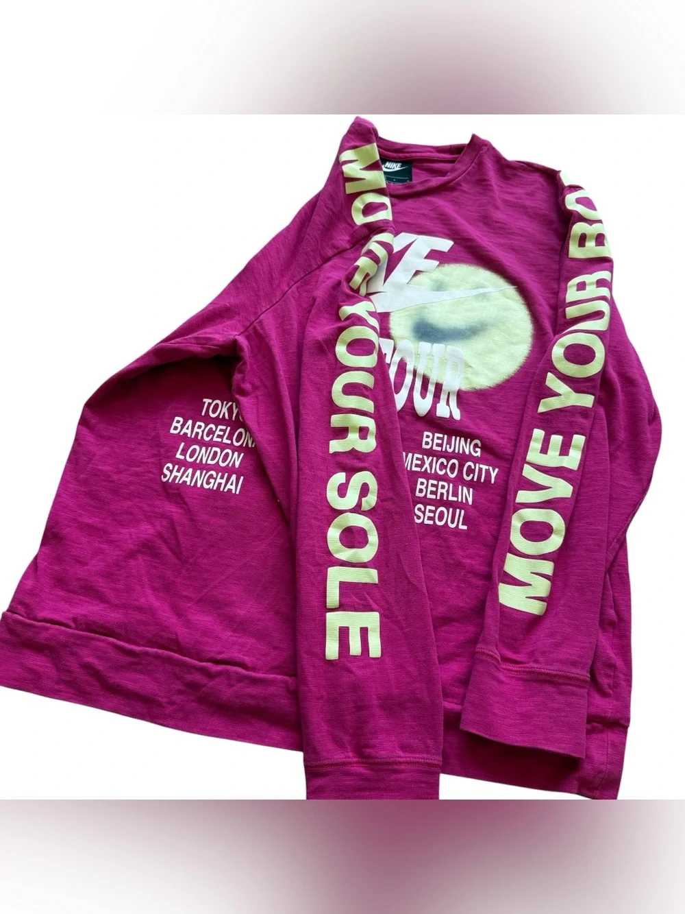 Nike World Tour Move Your Sole Long Sleeve Shirt Pink Men’s L Graphic Tee Gym